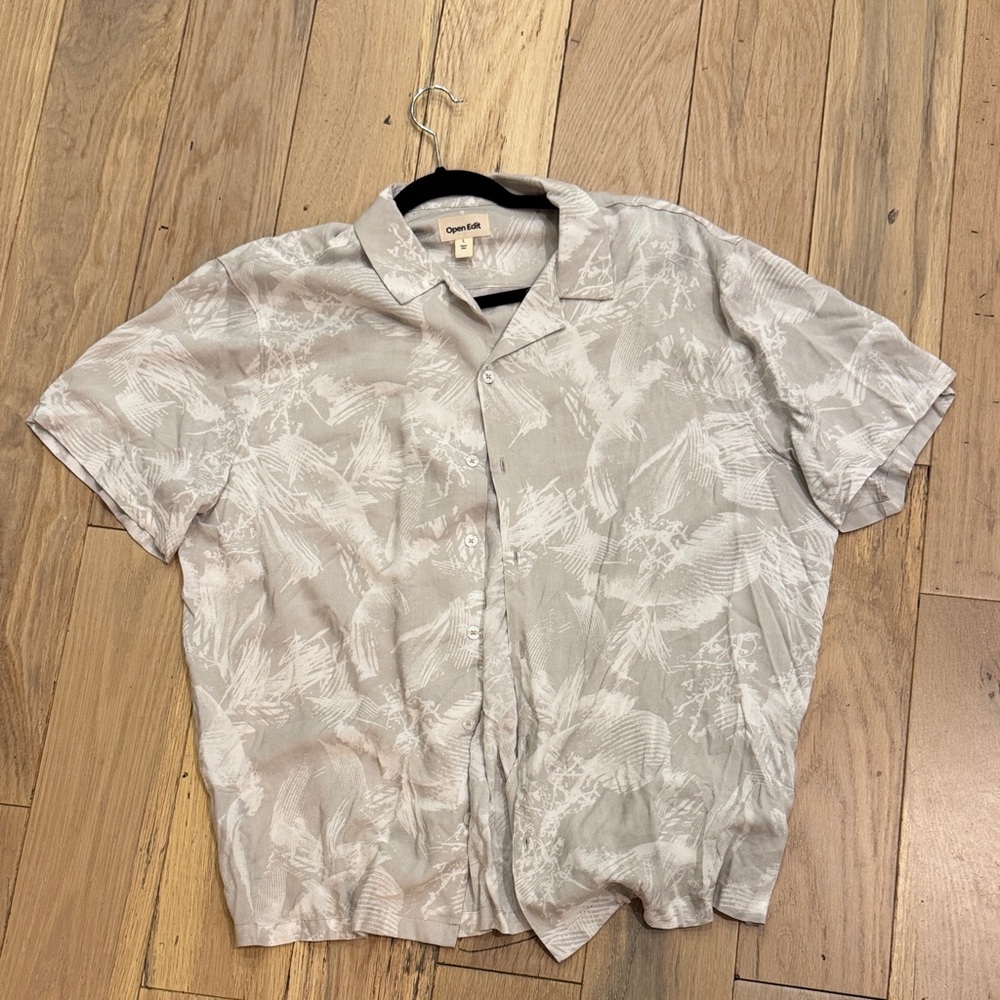 Casual Gray Patterned Button-Up Shirt